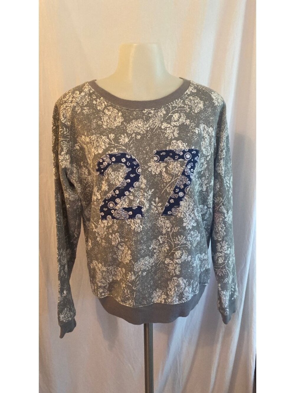 Derek Heart Gray And Navy Floral Print 27 Graphic Sweatshirt